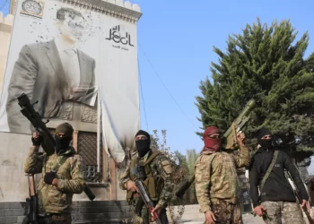 السفارة الأمريكية تطالب رعاياها بمغادرة سوريا