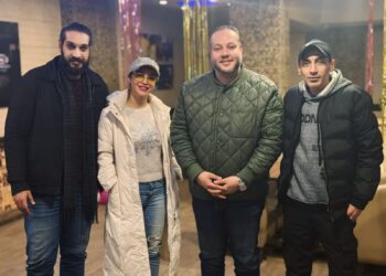 دوللي شاهين تطلق كتابها الأول في مصر