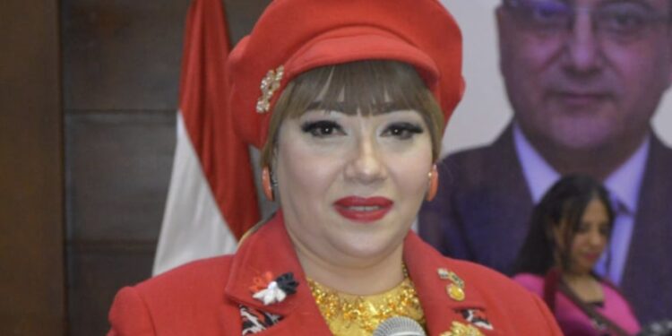 مساعد رئيس حزب مصر 2000: الأحزاب السياسية تلعب دوراً مهماً في مساندة الدولة