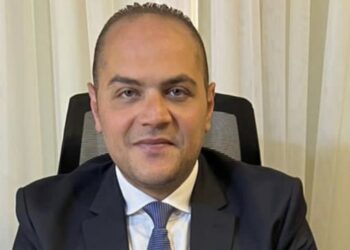 حسام حفني مهنئا الأقباط بعيد الميلاد المجيد : مناسبة تؤكد على قوة وصلابة النسيج الوطني 