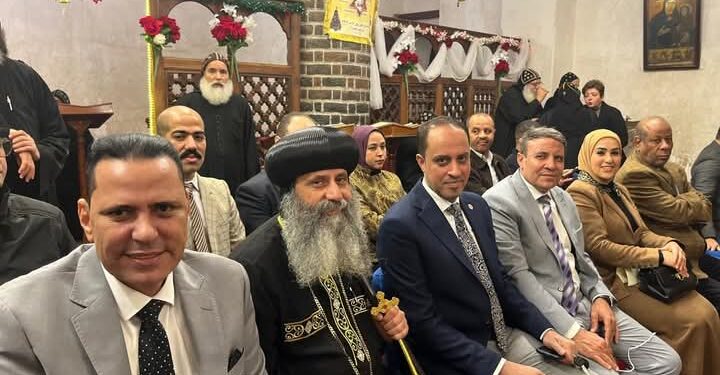 أمين حزب الشعب الجمهوري بأسيوط يهنئ الأنبا بيجول أسقف الدير المحرق بعيد الميلاد المجيد