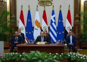 بث مباشر.. الرئيس السيسي يفتتح أعمال القمة الثلاثية بين مصر واليونان وقبرص
