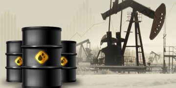 خبير اقتصادي يكشف أسباب انخفاض أسعار النفط في الأسواق العالمية 