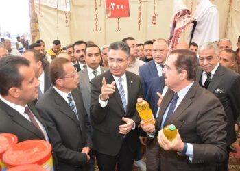 وزير التموين ومحافظ الشرقية يفتتحان معرض “أهلاً رمضان” بمدينة العاشر من رمضان
