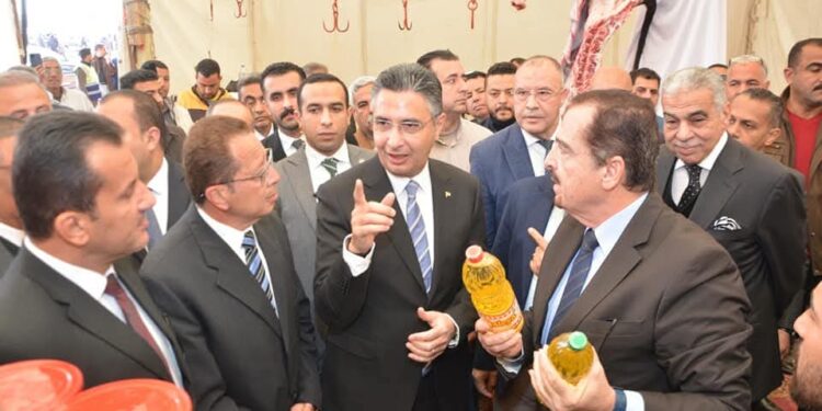 وزير التموين ومحافظ الشرقية يفتتحان معرض “أهلاً رمضان” بمدينة العاشر من رمضان