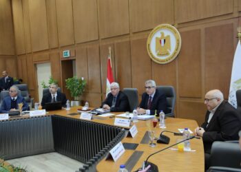 وزير التعليم العالي يوجه باستمرار تقديم الخدمات الطبية بالمستشفيات الجامعية لمصابي غزة