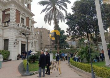 الوفد على صفيح ساخن.. مصادر لـ الصورة الحقيقية: عليا الوفد تقرر تجميد عضوية النائب أيمن محسب وإحالته للتحقيق