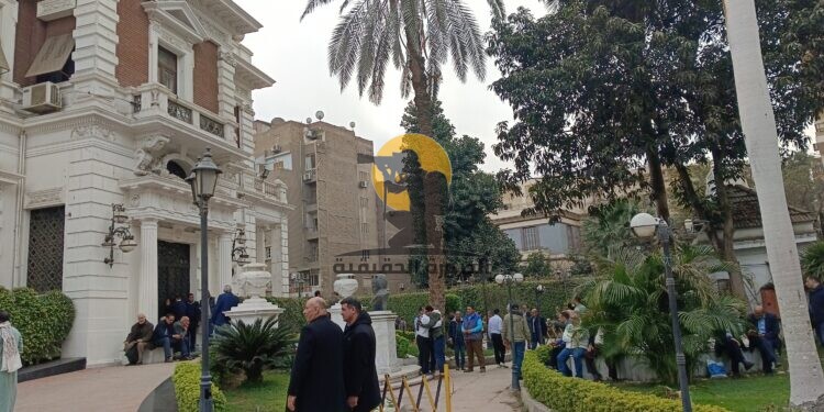 الوفد على صفيح ساخن.. مصادر لـ الصورة الحقيقية: عليا الوفد تقرر تجميد عضوية النائب أيمن محسب وإحالته للتحقيق