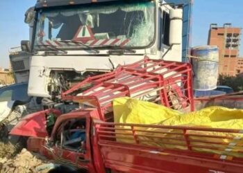 وفاة 9 أشخاص في حادث تصادم مروع بين 3 سيارات في المنيا