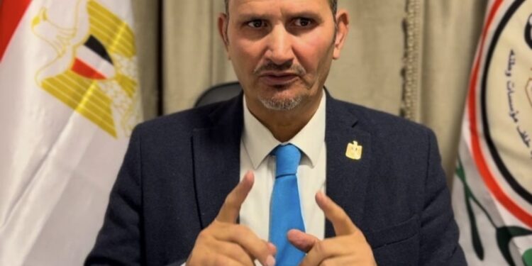 برلماني سابق يحذر من التقارب الروسي الأمريكي على حساب المنطقة