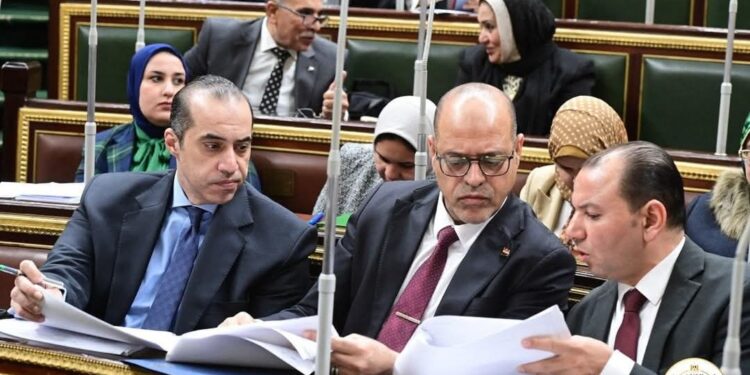 مجلس النواب يوافق على مشروع قانون العمل في مجموعه