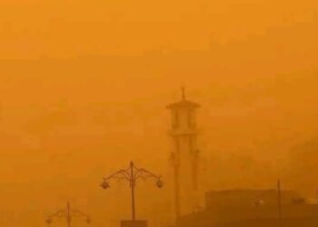 عاصفة ترابية شديدة تضرب مدينة مرسى مطروح في أول أيام عيد الفطر المبارك