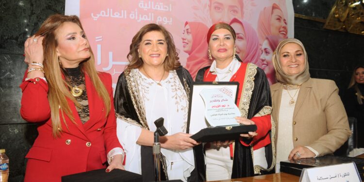 النائبة أمل سلامة: أمهات وزوجات الشهداء لهم كل التقدير والتكريم من الدولة المصرية  