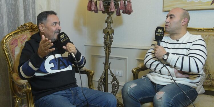 خيري رمضان لـ«كلّم ربنا»: ابنى عاد من الموت بعد بكائي ونحيبي ولما فتح عينيه رجعت ليا الحياة