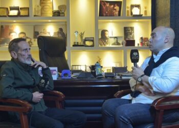 الفنان محمود عزب لـ«كلم ربنا»: “كنت زعلان أوي من الناس علشان نسيوني رغم اني نجم شباك من 20 سنة”