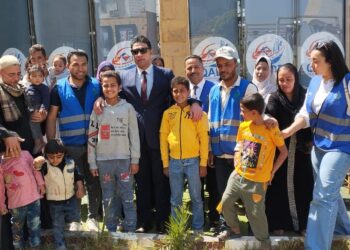 راعي مصر توزع ملابس العيد على الأسر الأولى بالرعاية بسوهاج 