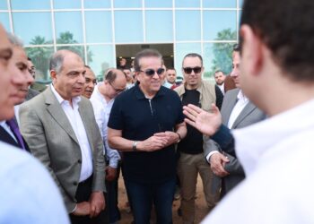 وزير الصحة يتفقد مشروع إنشاء مستشفى بني مزار بمحافظة المنيا