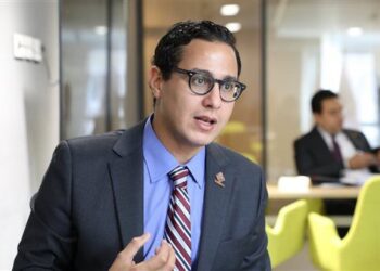 باسم لطفي: الاقتصاد غير الرسمي واقع لا يمكن إنكاره.. ودمجه يتطلب حلولًا مبتكرة 