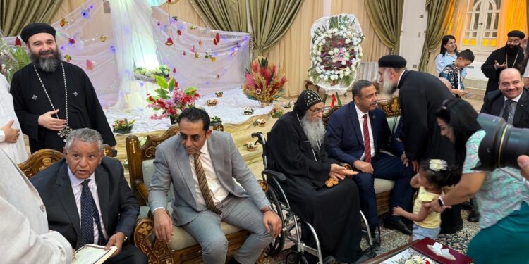 وفد “الجبهة الوطنية” بالفيوم يزور الأنبا إبرام للتهنئة بعيد القيامة المجيد