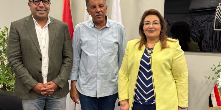 مصطفى النويهي رئيسا للجنة النقل وعضوا بالهيئة العليا