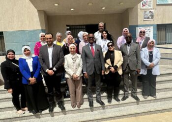 الصحة: وفدًا من المركز الأفريقي لمكافحة الأمراض يزور مركز طب أسرة الهناجر ويشيد بآلية العمل