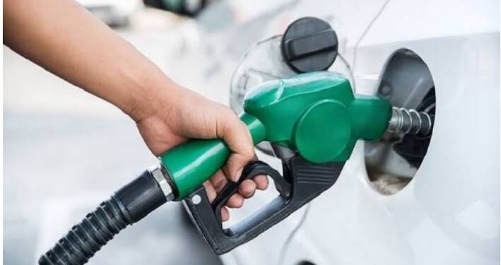 حصل وإنت نايم.. جنيهان زيادة جديدة في أسعار البنزين والسولار