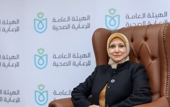 نقيب التمريض: 300 ألف ممرض وممرضة مقيدين في جداول النقابة منهم 234 ألف في المنشآت الحكومية