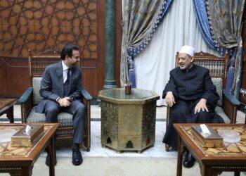أحمد الخطيب: “السيسي” حافظ على استقلال الأزهر في مواجهة التحديات بعد ثورتي يناير ويونيو
