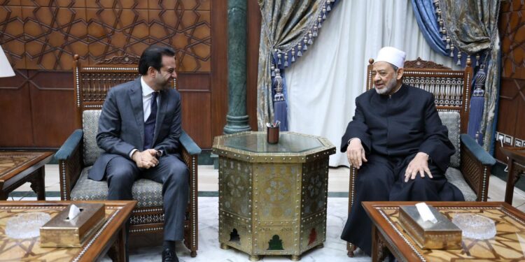 أحمد الخطيب: “السيسي” حافظ على استقلال الأزهر في مواجهة التحديات بعد ثورتي يناير ويونيو