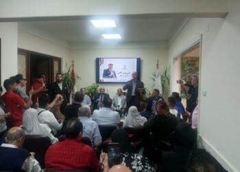 النائب إيهاب منصور: البرلمان لن يقر قانونًا يضر بالمجتمع.. وعدم صدور تشريع جديد خاص بالإيجار القديم يضر بالمالك والمستأجر 