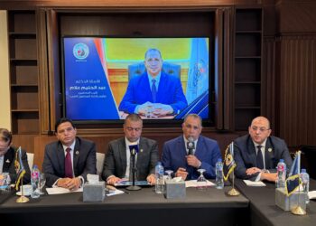 أمانة الشئون النيابية بـ حماة الوطن تعقد جلسة استماع بشأن أزمة الرسوم القضائية 