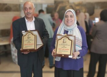 الصورة الحقيقية يهنئ الكاتبة الصحفية نيفين ياسين والأستاذ إبراهيم صابر لتكريمهما في احتفالية النقابة العامة للعاملين بالصحافة والإعلام 