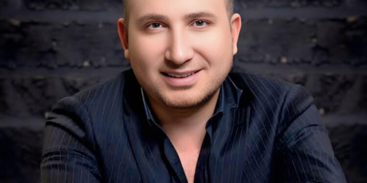 بعد اقترابه من تحطيم الرقم القياسي.. الجمهور يطالب بتكريم الموسيقار هلكوت زاهير