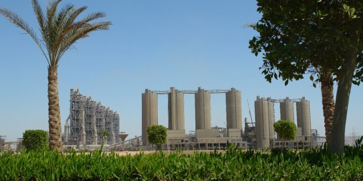 لافارچ مصر ترعى فعاليتين رائدتين حول الاستدامة وصناعة الأسمنت بتنظيم من شركة إندستري لينك