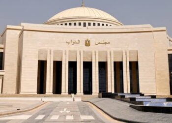 عيب!.. مشادة كلامية بين ضياء الدين داوود وأمين مسعود بسبب قانون الإيجار القديم