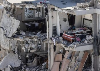 أستاذ بالناتو: إيران تقاتل بلا حلفاء وسقوطها تهديد للمنطقة مهما كان المواقف منها