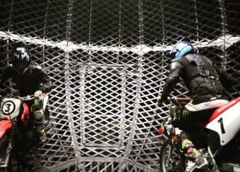 مفاجأة.. عودة فقرة “كرة الموت” العالمية بالسيرك القومي 