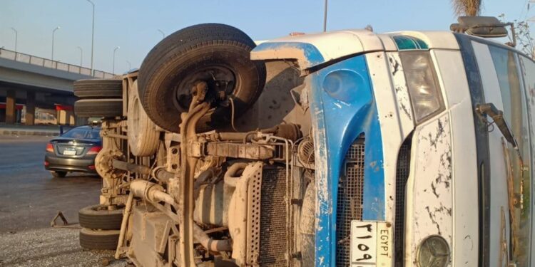 تفاصيل حادث انقلاب أتوبيس بطريق مصر الإسماعيلية في الشرقية