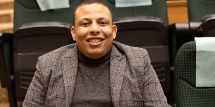 مؤمن أشرف: دخول الذكاء الاصطناعي إلى قطاع التعليم أصبح ضرورة