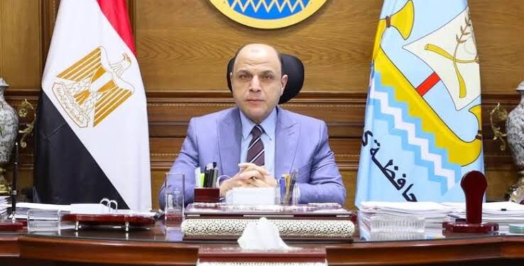 سكان منزل يستغيثون بمحافظ كفر الشيخ: مركز دسوق أصدر قرار بإزالة العقار رغم تأكيد تقارير كلية الهندسة بسلامة حالته