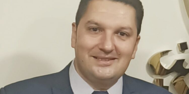 أستاذ علوم سياسية لـ الصورة الحقيقية: تصعيد إسرائيل ضد إيران يستدعي المساءلة قانونيا.. وطهران أصبحت منكشفة