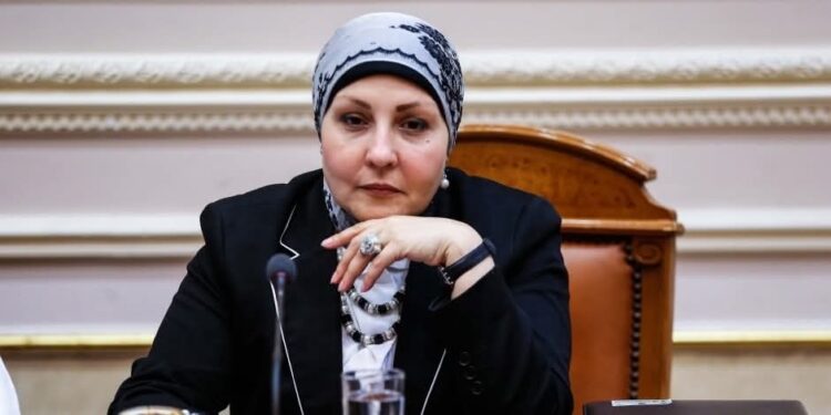 القومي للمرأة يهنئ الدكتورة هالة أبو السعد لفوزها برئاسة الاتحاد المصري لتمويل المشروعات المتوسطة والصغيرة ومتناهية الصغر