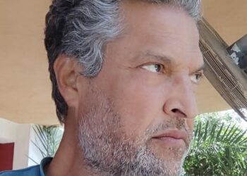 أسرة تحرير موقع الصورة الحقيقية تنعي الكاتب الصحفي فتحي أبو العز.. للفقيد الرحمة 