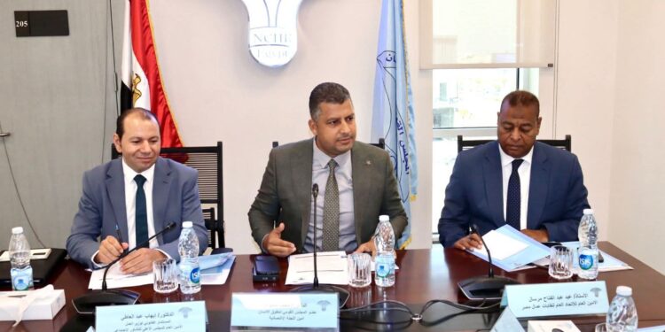 المجلس القومي لحقوق الإنسان يناقش “تعزيز حقوق العمال” بعد حادث المنوفية المأساوي