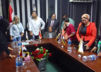 “الوعي” ينظم جلسة توعوية بمبادئ لغة الإشارة بالتعاون مع مجلس الشباب المصري