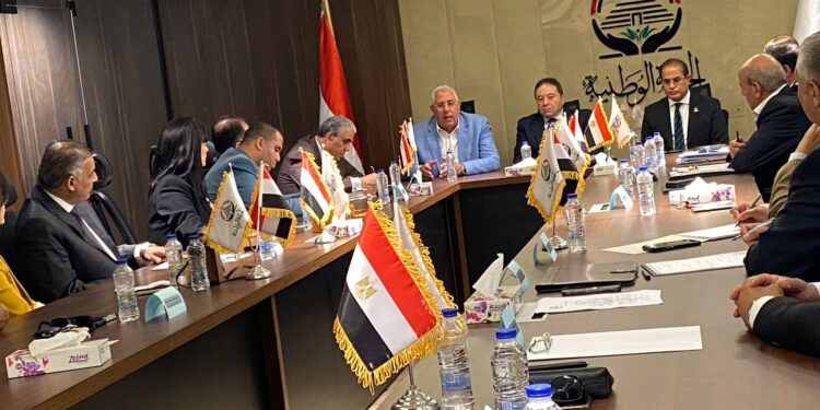 أمانة الدفاع والأمن القومي بـ “الجبهة الوطنية” تبحث سبل دعم مرشحي الحزب خلال الانتخابات البرلمانية