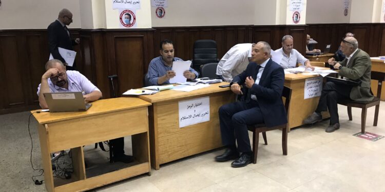 نائب وزير الإسكان السابق يتقدم بأوراق ترشحه لانتخابات مجلس الشيوخ عن حزب العدل