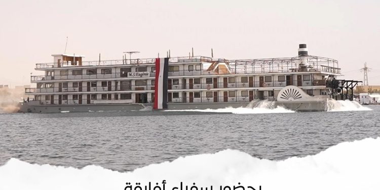 بالتعاون مع هيئات دولية.. “البورسعيدية للإنشاءات” تنجح في إنزال الفندق العائم “أوجيني” بعد صيانته