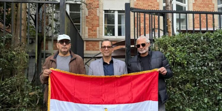 المصريون في بلجيكا يتوافدون على السفارة للتصويت في انتخابات الشيوخ