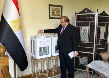 استمرار توافد المصريين على لجان الاقتراع في أذربيجان للتصويت في انتخابات الشيوخ